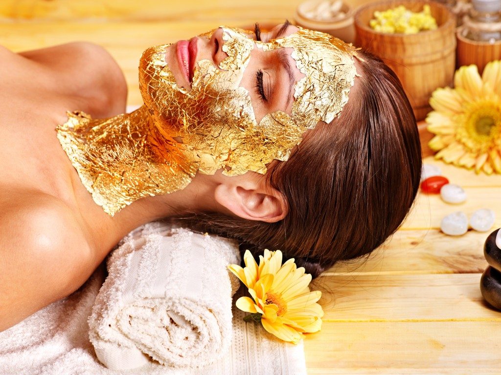 Gold as facial mark used in detoxifying the skin